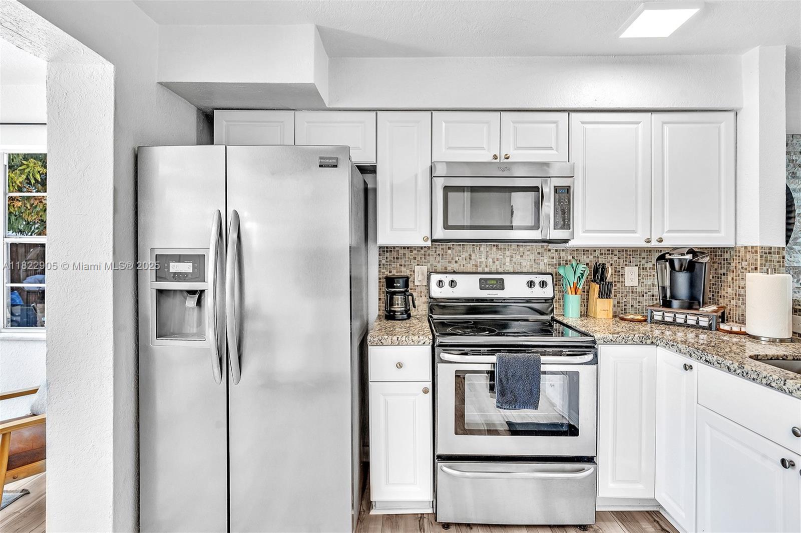 AVON HEIGHTS - Residential Lease