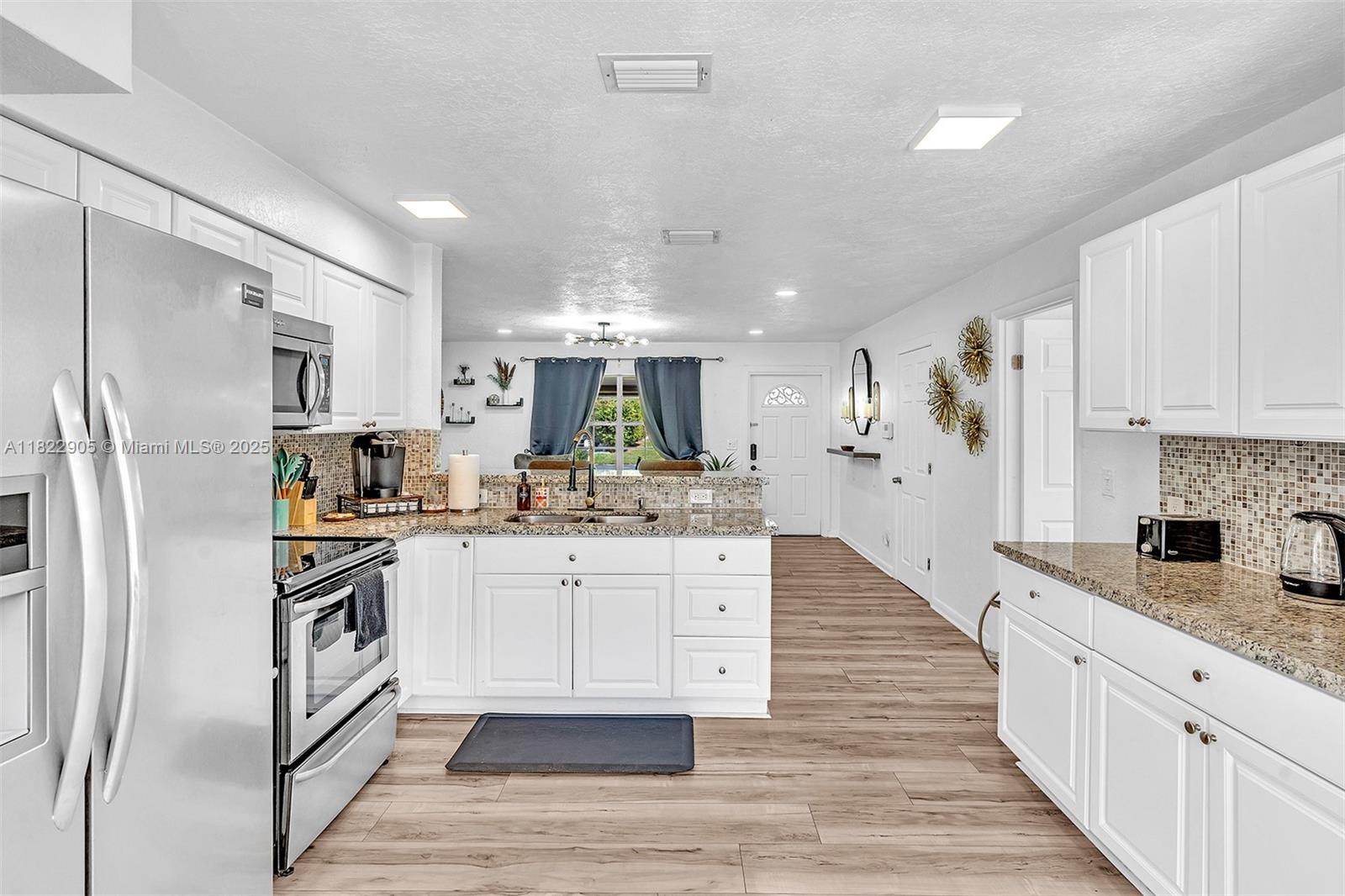 AVON HEIGHTS - Residential Lease