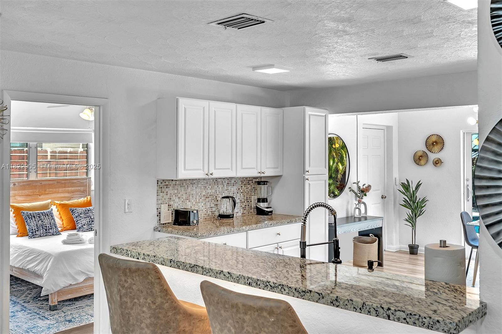 AVON HEIGHTS - Residential Lease