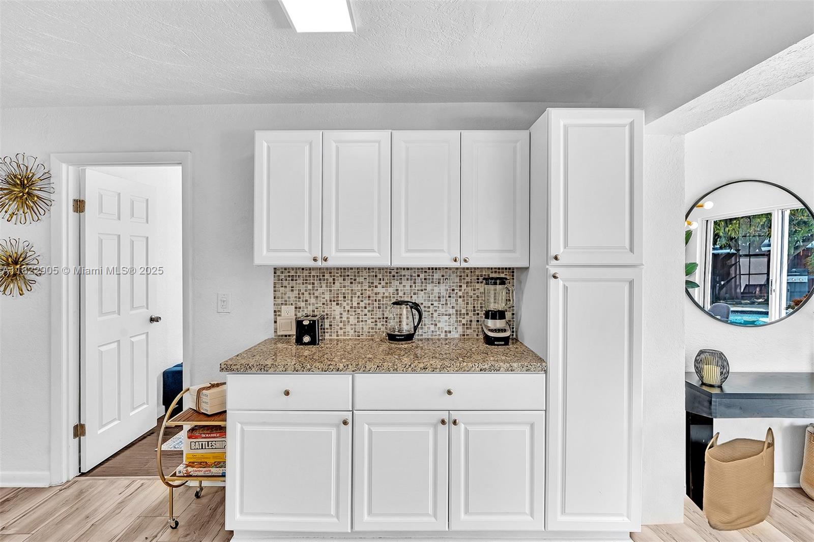 AVON HEIGHTS - Residential Lease