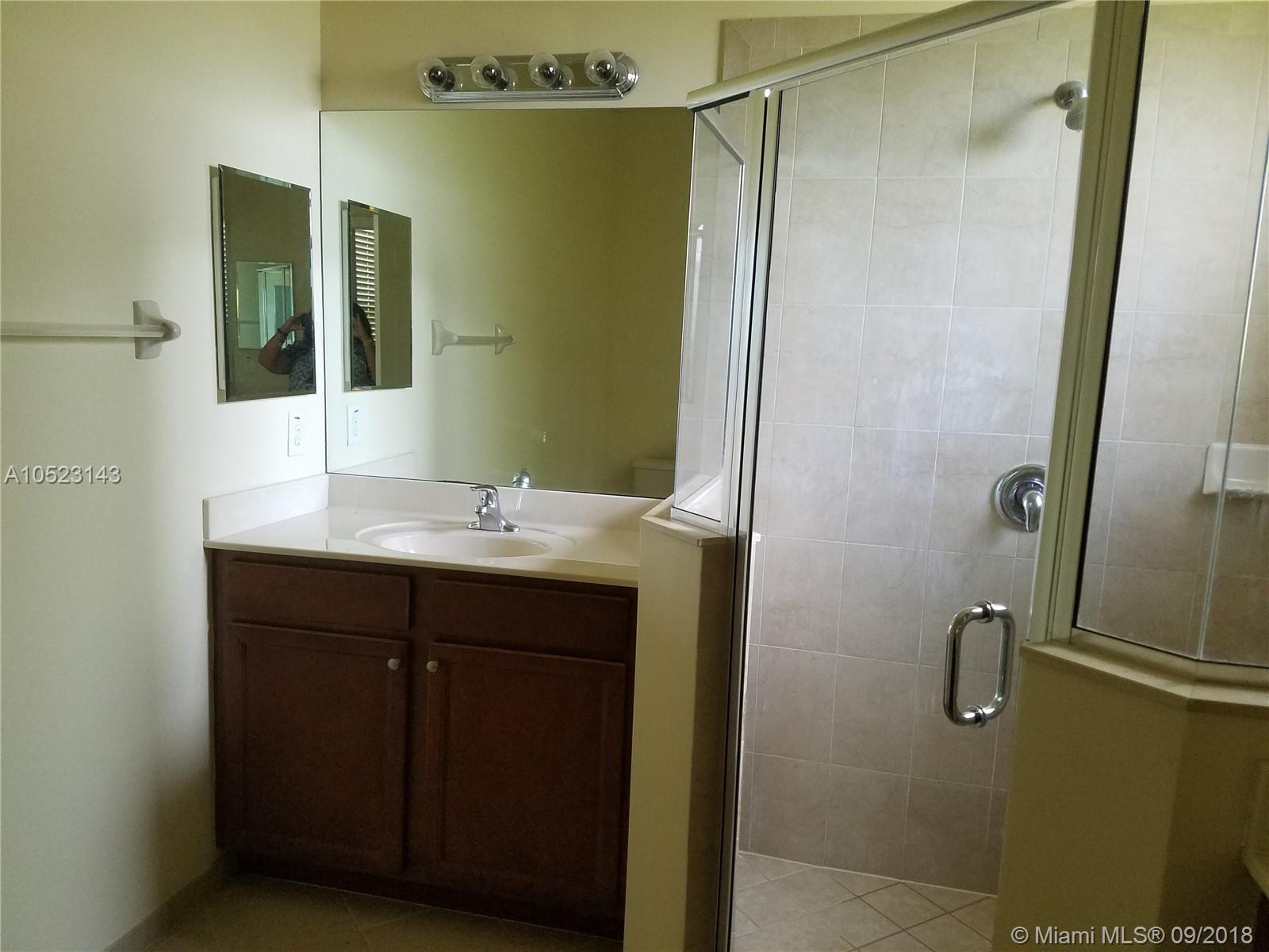 SILVER PALM EAST SEC THRE - Residential Lease