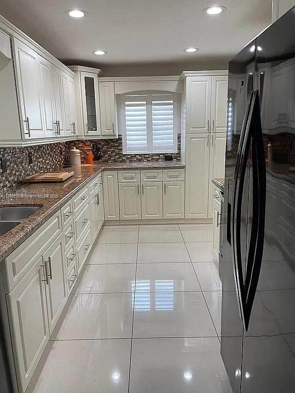 LAUDERDALE WEST 3 SEC - Residential