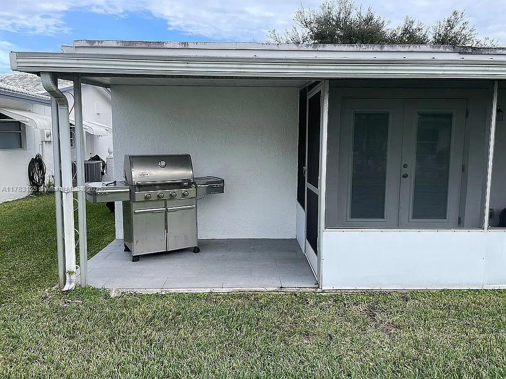 LAUDERDALE WEST 3 SEC - Residential