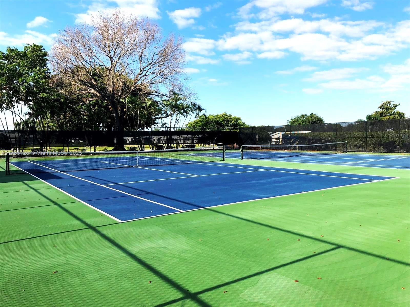 LAUDERDALE WEST 3 SEC - Residential