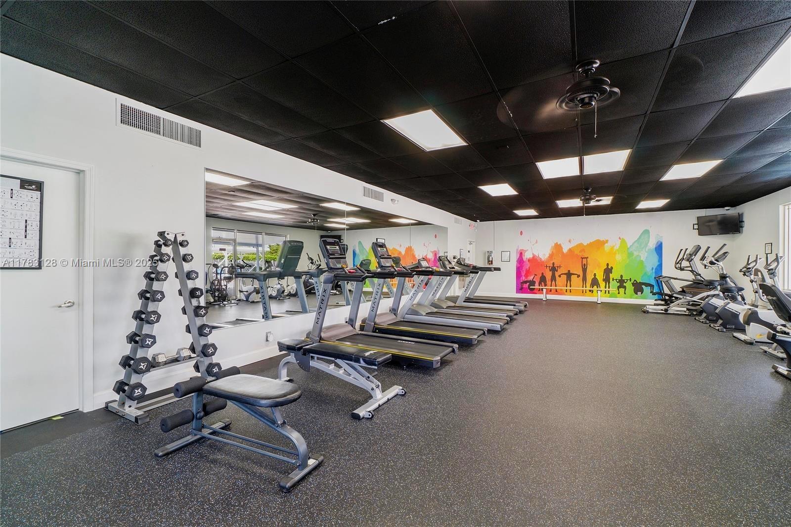 LAUDERDALE WEST 3 SEC - Residential