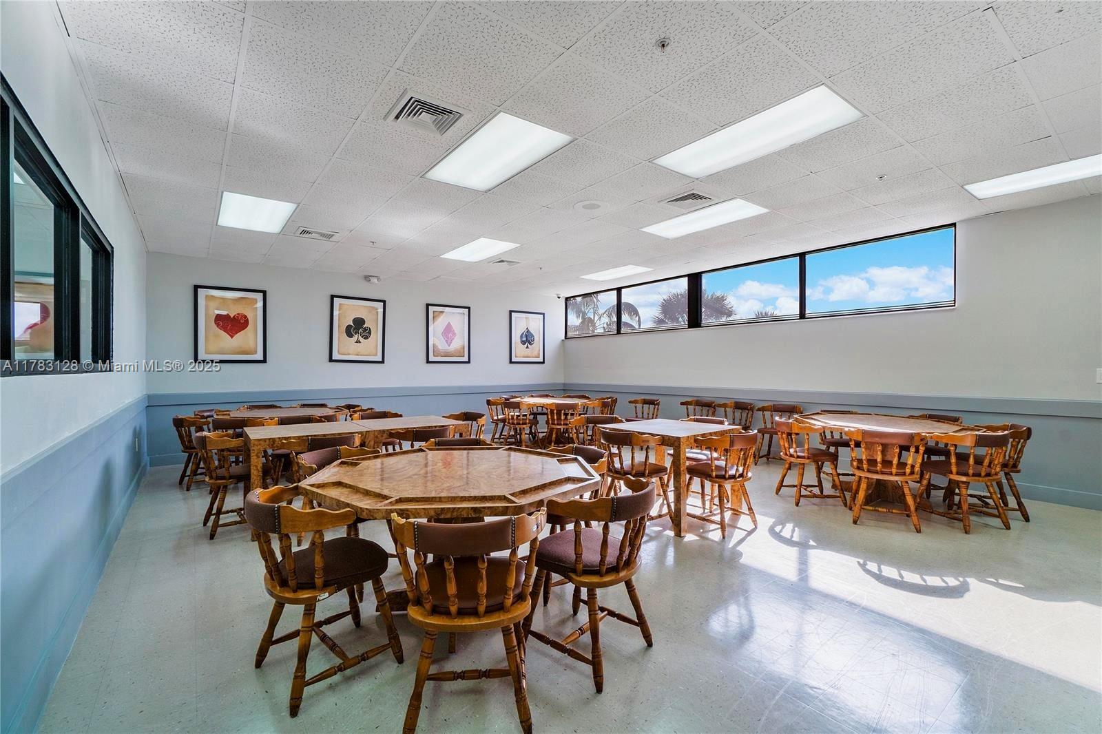 LAUDERDALE WEST 3 SEC - Residential