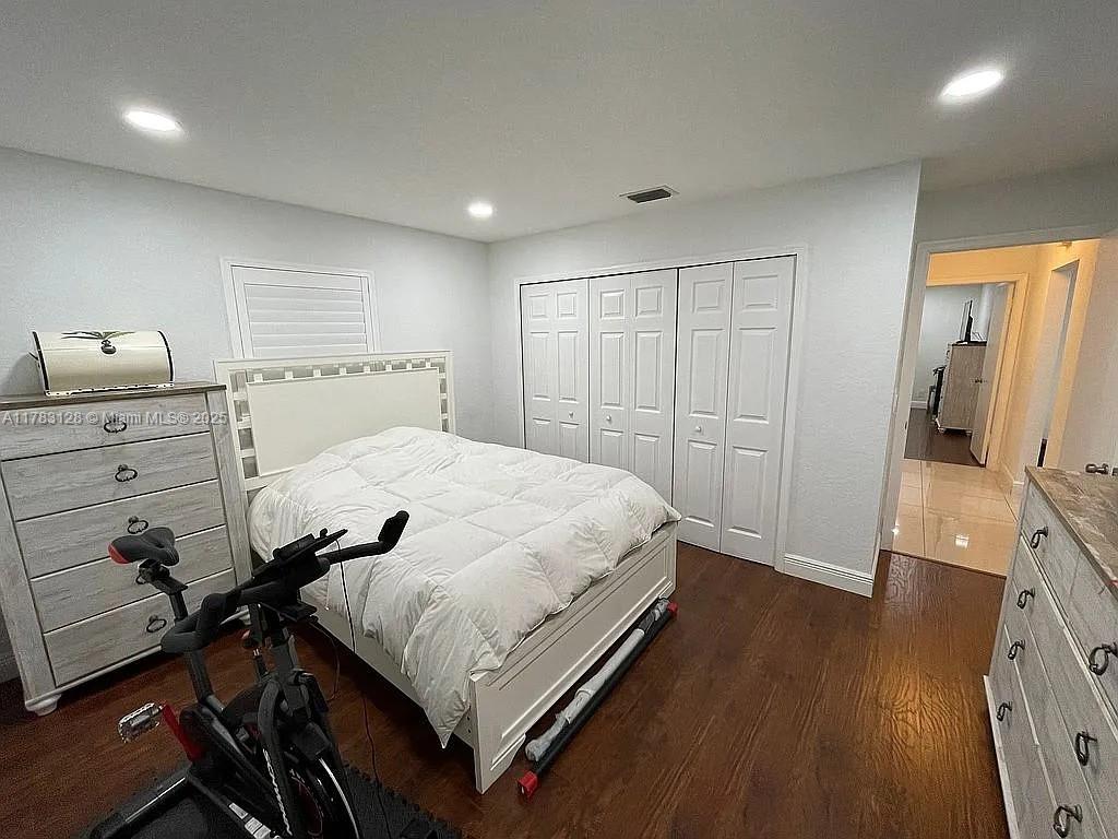 LAUDERDALE WEST 3 SEC - Residential