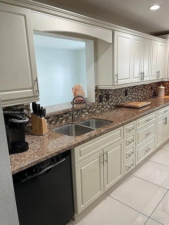 LAUDERDALE WEST 3 SEC - Residential