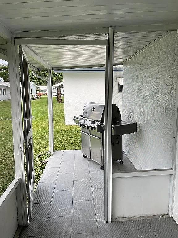 LAUDERDALE WEST 3 SEC - Residential