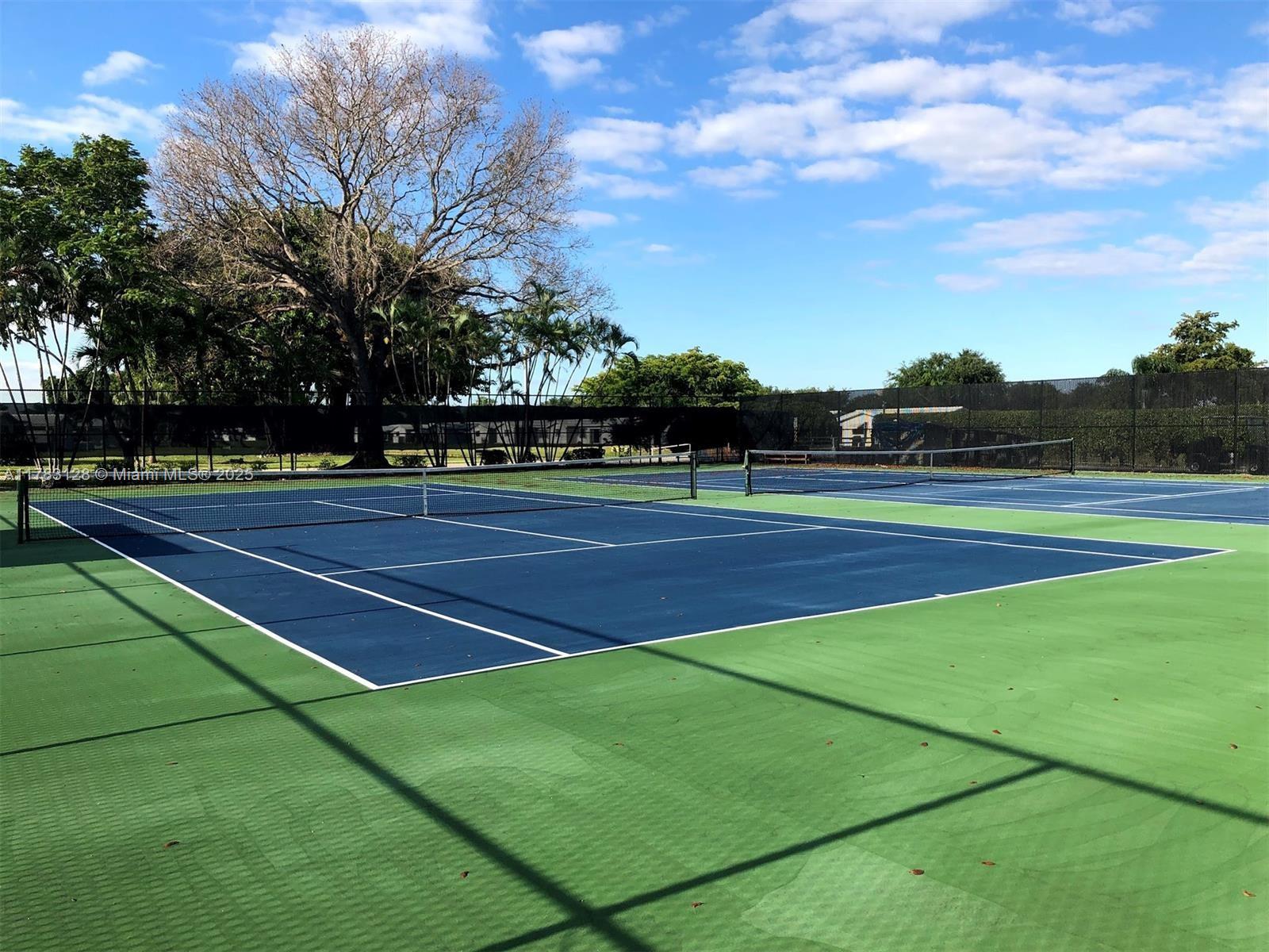 LAUDERDALE WEST 3 SEC - Residential