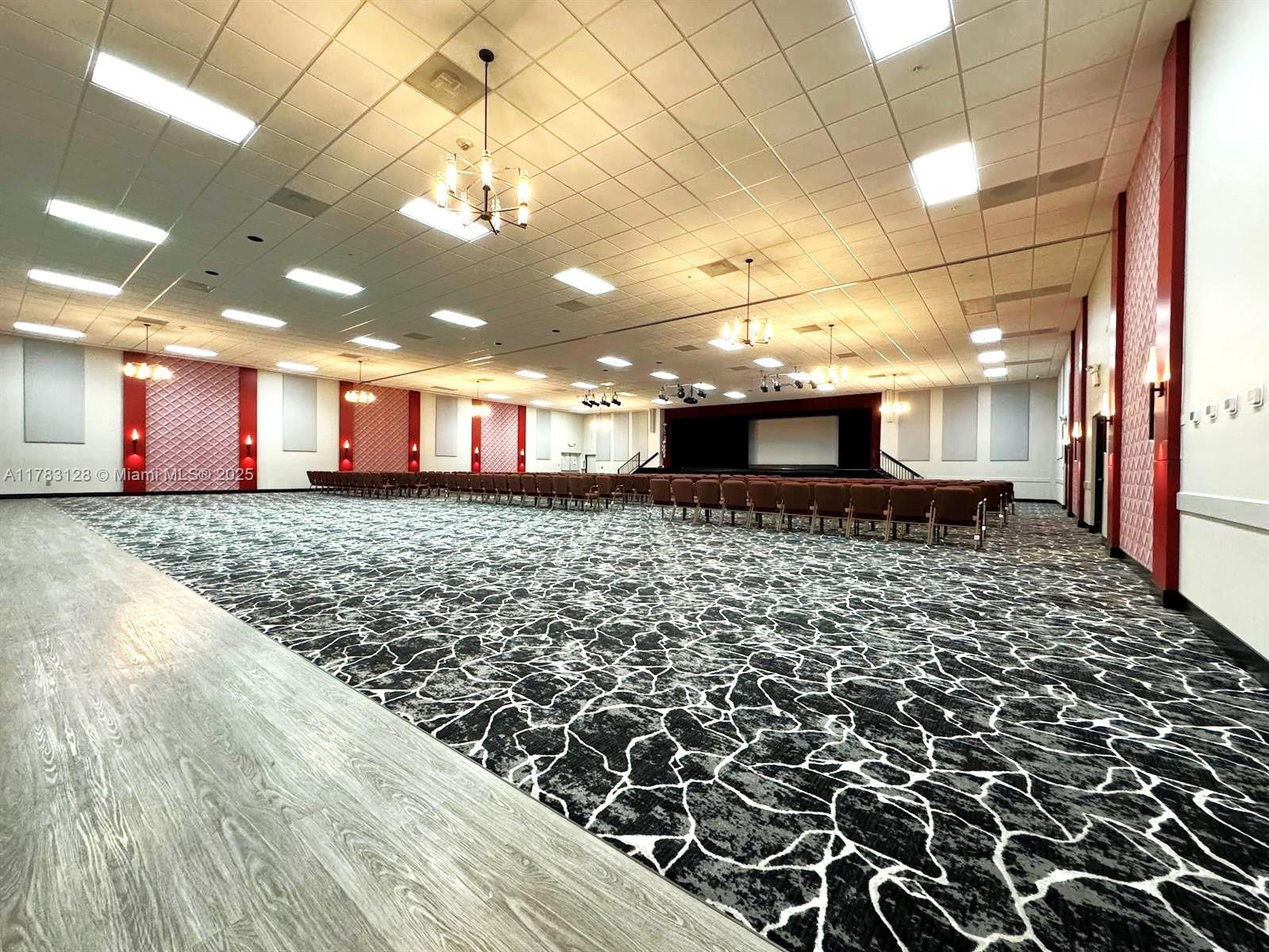 LAUDERDALE WEST 3 SEC - Residential