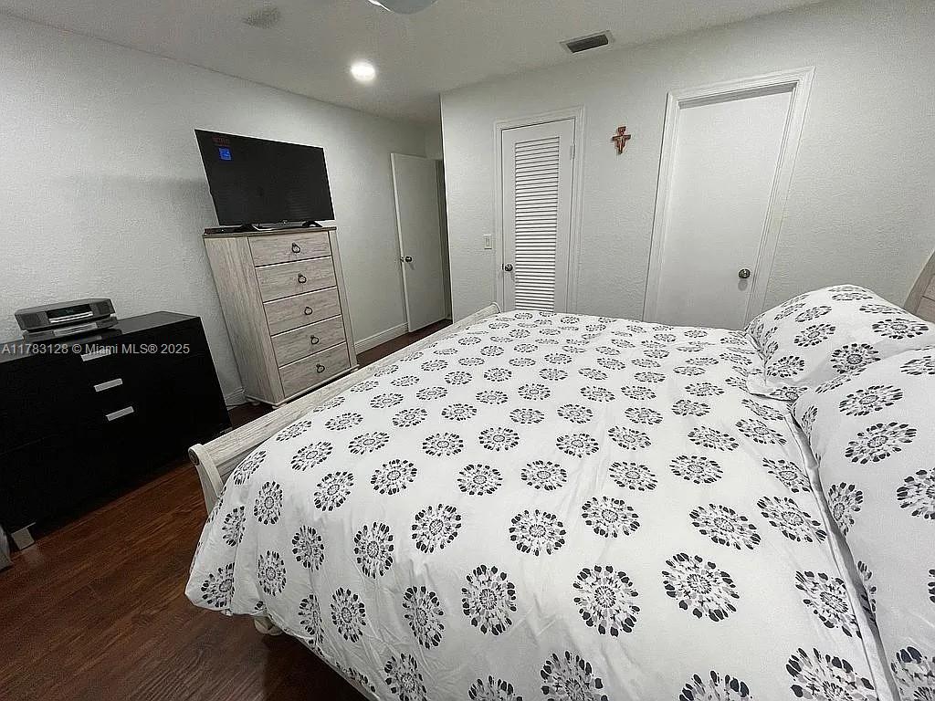 LAUDERDALE WEST 3 SEC - Residential