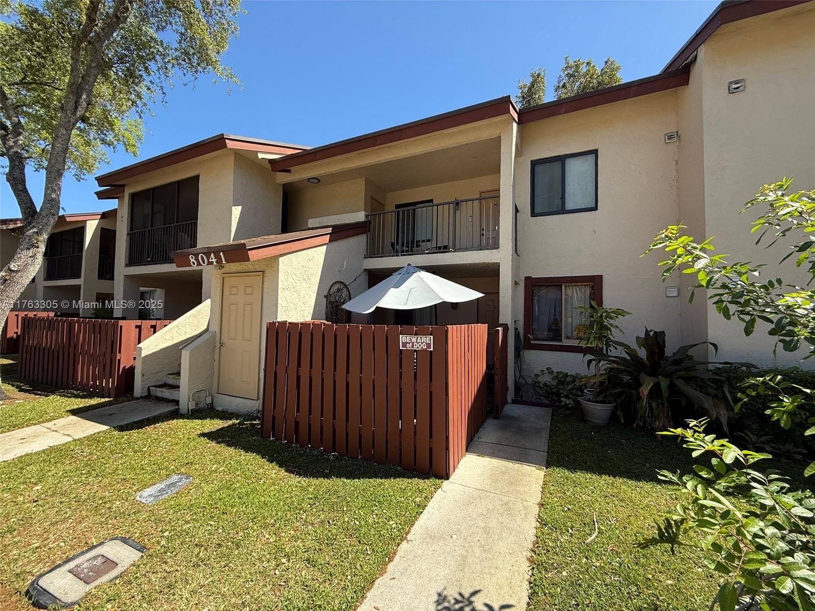 Property for Sale at 8041 Southgate Blvd H4, North Lauderdale, Miami-Dade County, Florida - Bedrooms: 3 
Bathrooms: 2  - $265,000