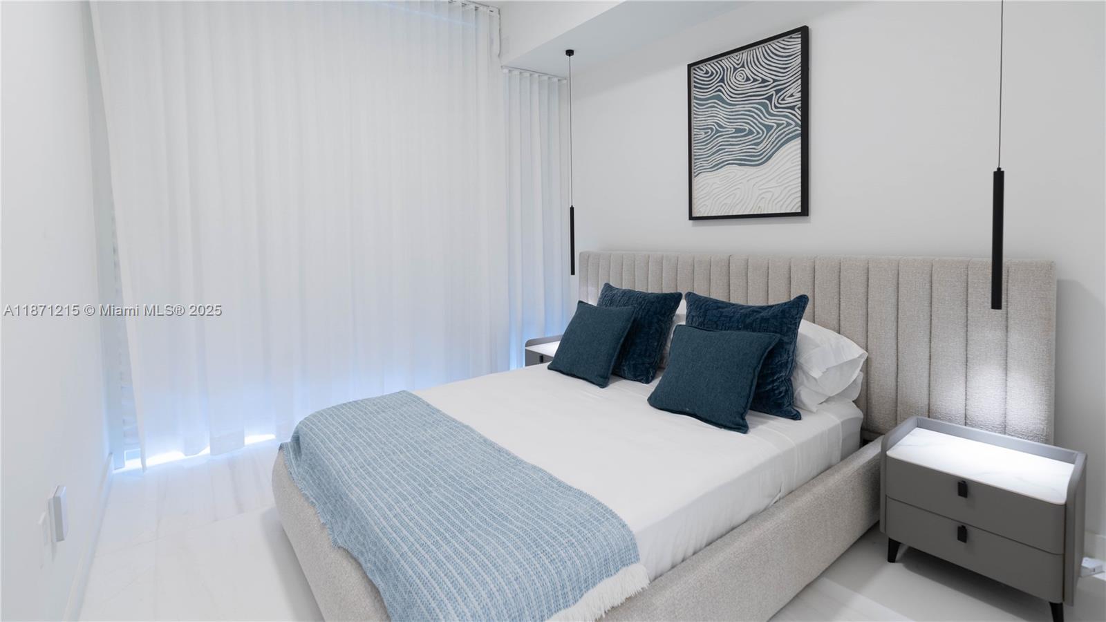 300 BISCAYNE BLVD WAY COND - Residential