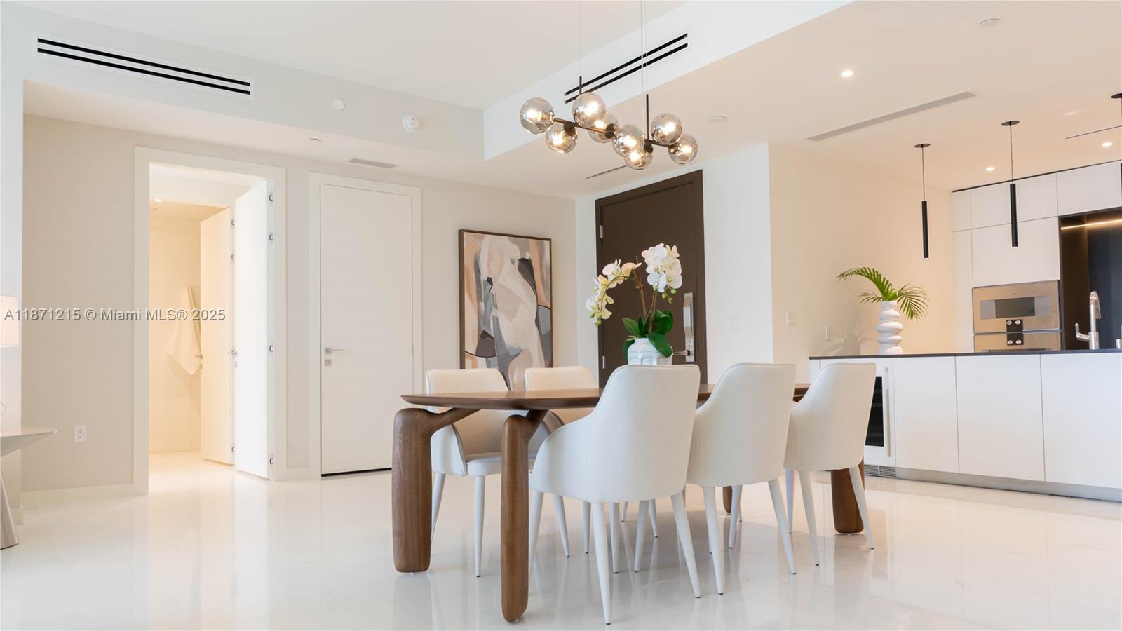 300 BISCAYNE BLVD WAY COND - Residential