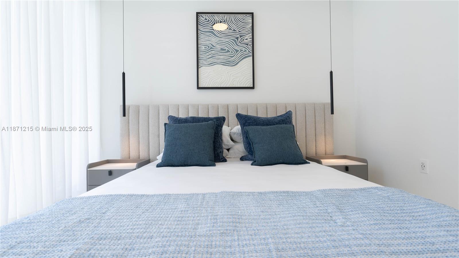 300 BISCAYNE BLVD WAY COND - Residential