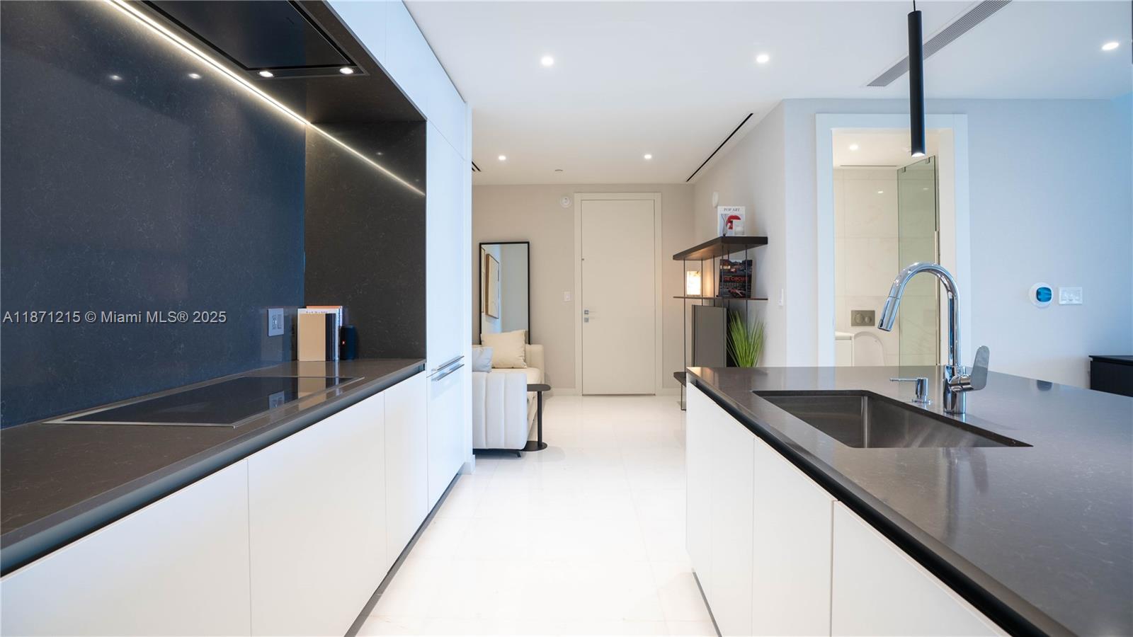 300 BISCAYNE BLVD WAY COND - Residential