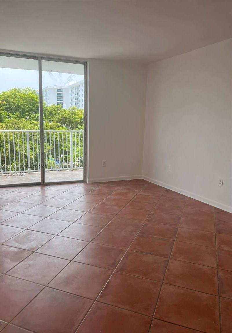 NORTH BAY VILLAS CONDO - Residential