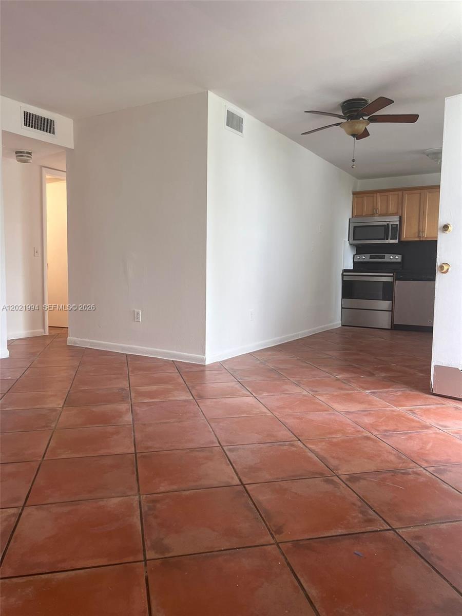 NORTH BAY VILLAS CONDO - Residential