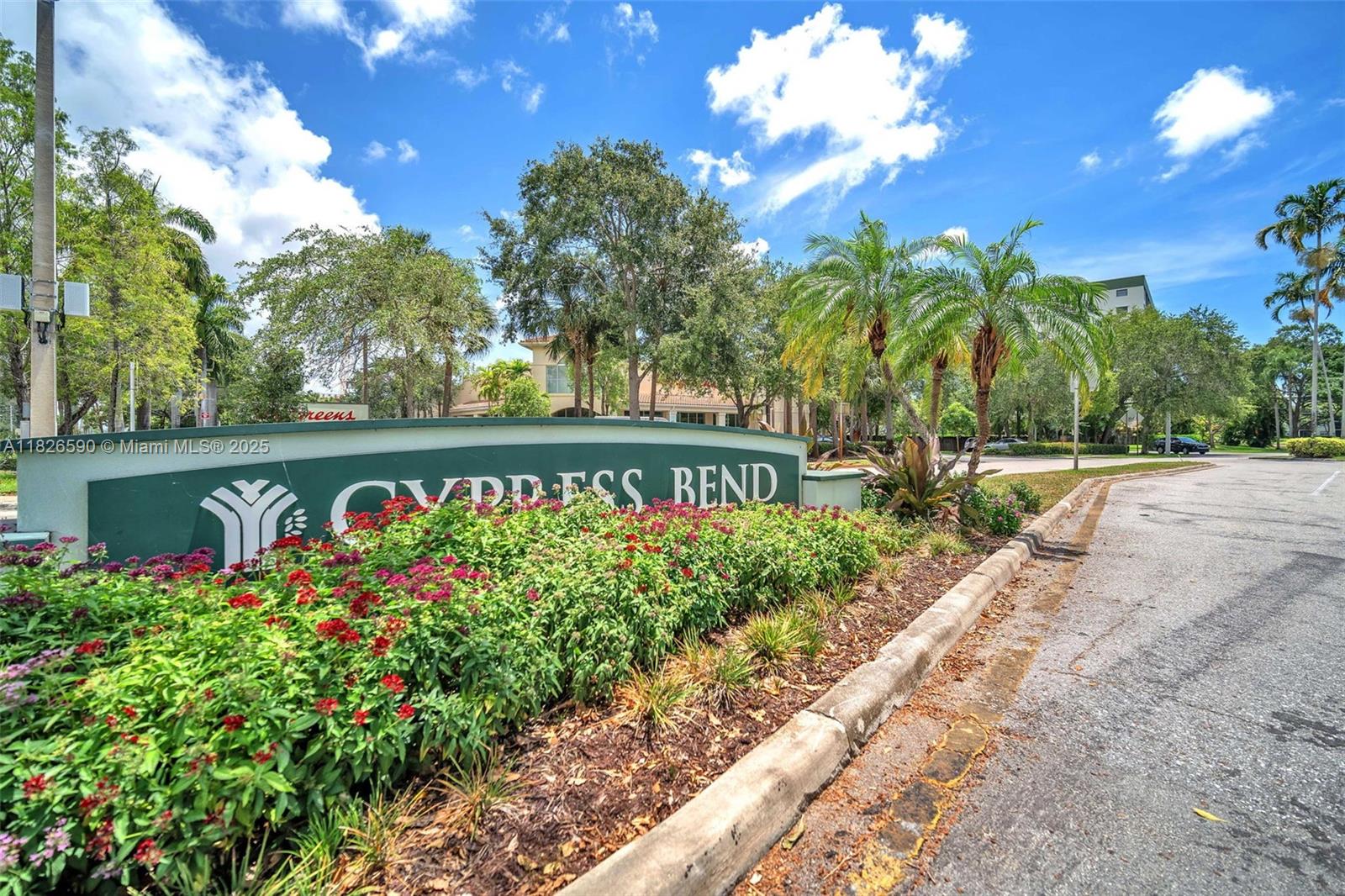 CYPRESS BEND I-A CONDO - Residential