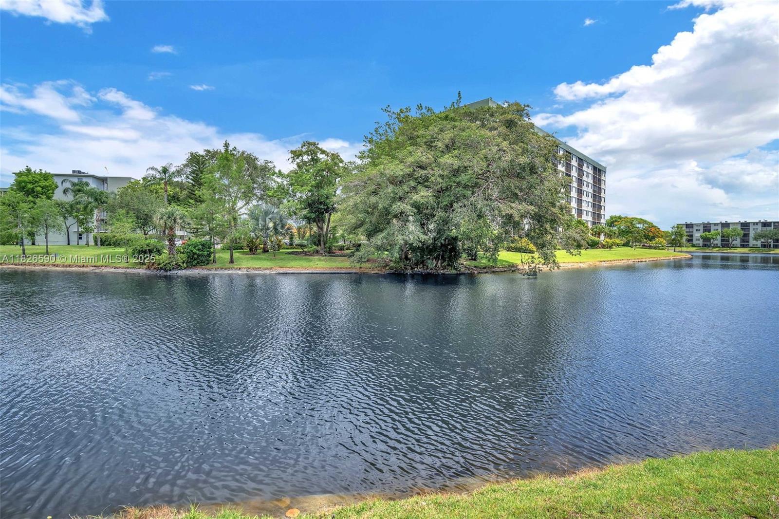 CYPRESS BEND I-A CONDO - Residential