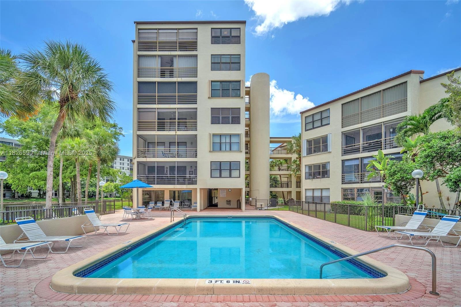 CYPRESS BEND I-A CONDO - Residential