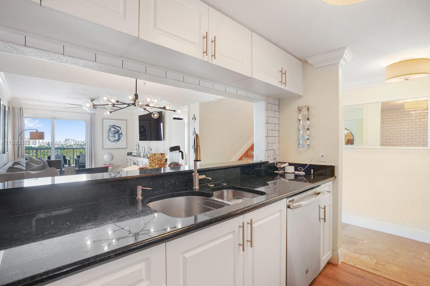 MARQUIS I OF CORAL WAY CO - Residential Lease