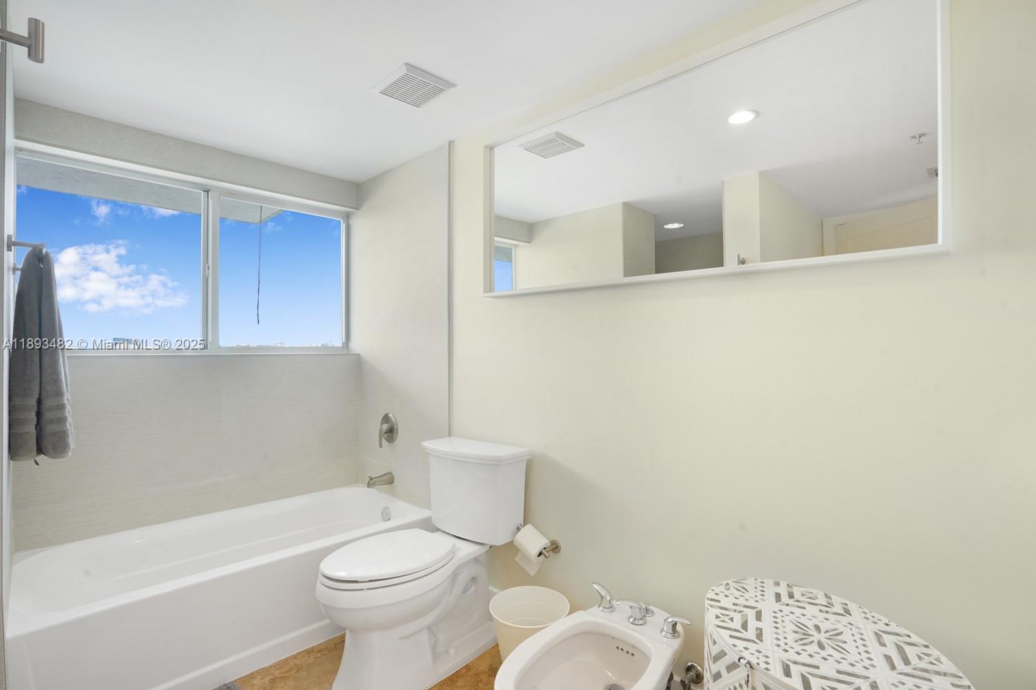 MARQUIS I OF CORAL WAY CO - Residential Lease