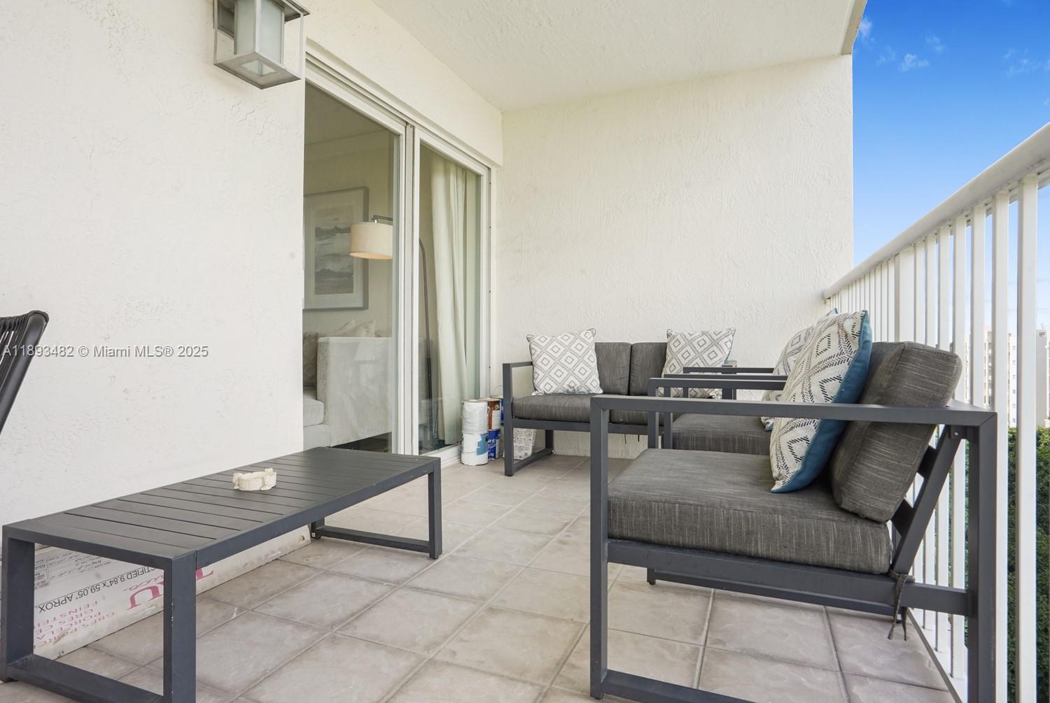 MARQUIS I OF CORAL WAY CO - Residential Lease