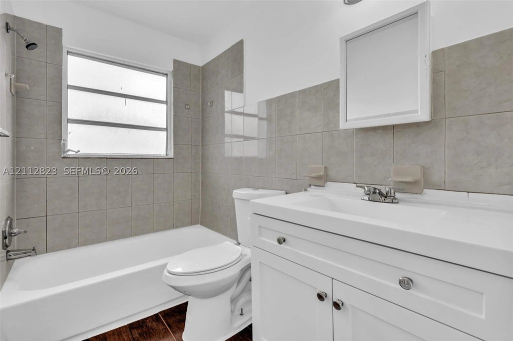 Photo of 2417 N 19th Ave #8, Hollywood, FL 33020 (MLS # A12112823)