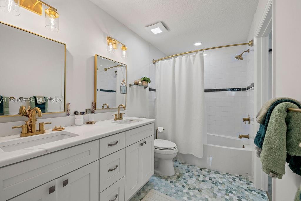 BREAKERS LANDING, A CONDO - Residential