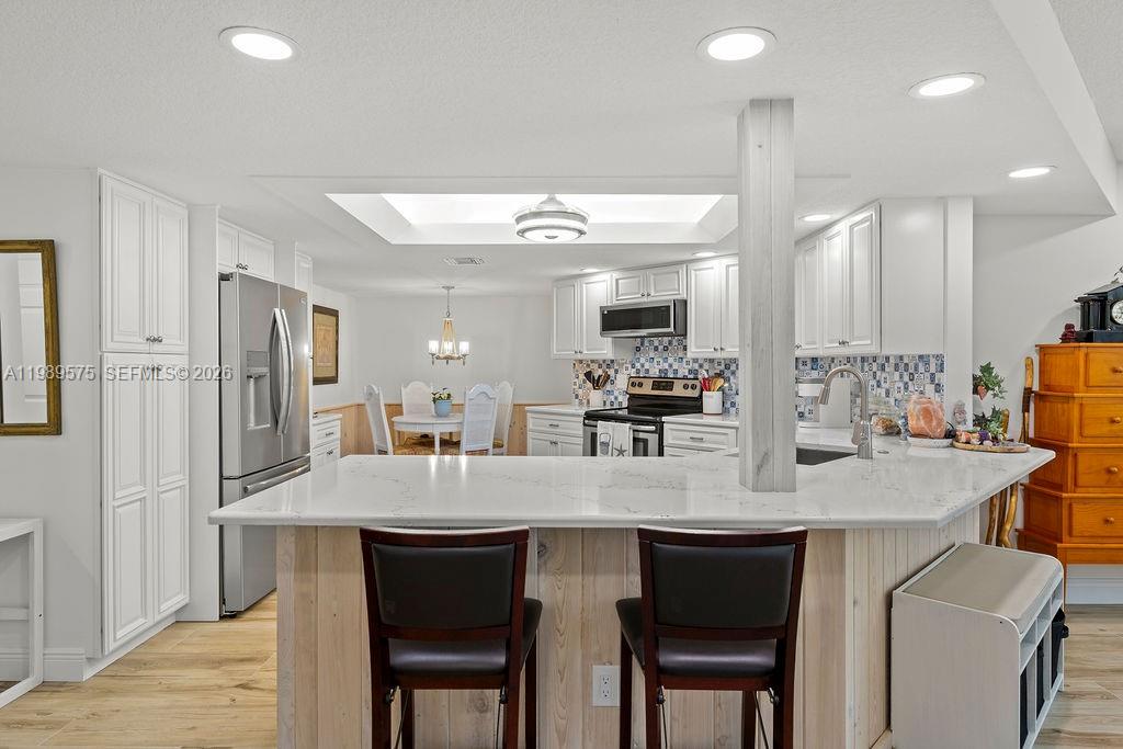 4949 N Highway A1a 161