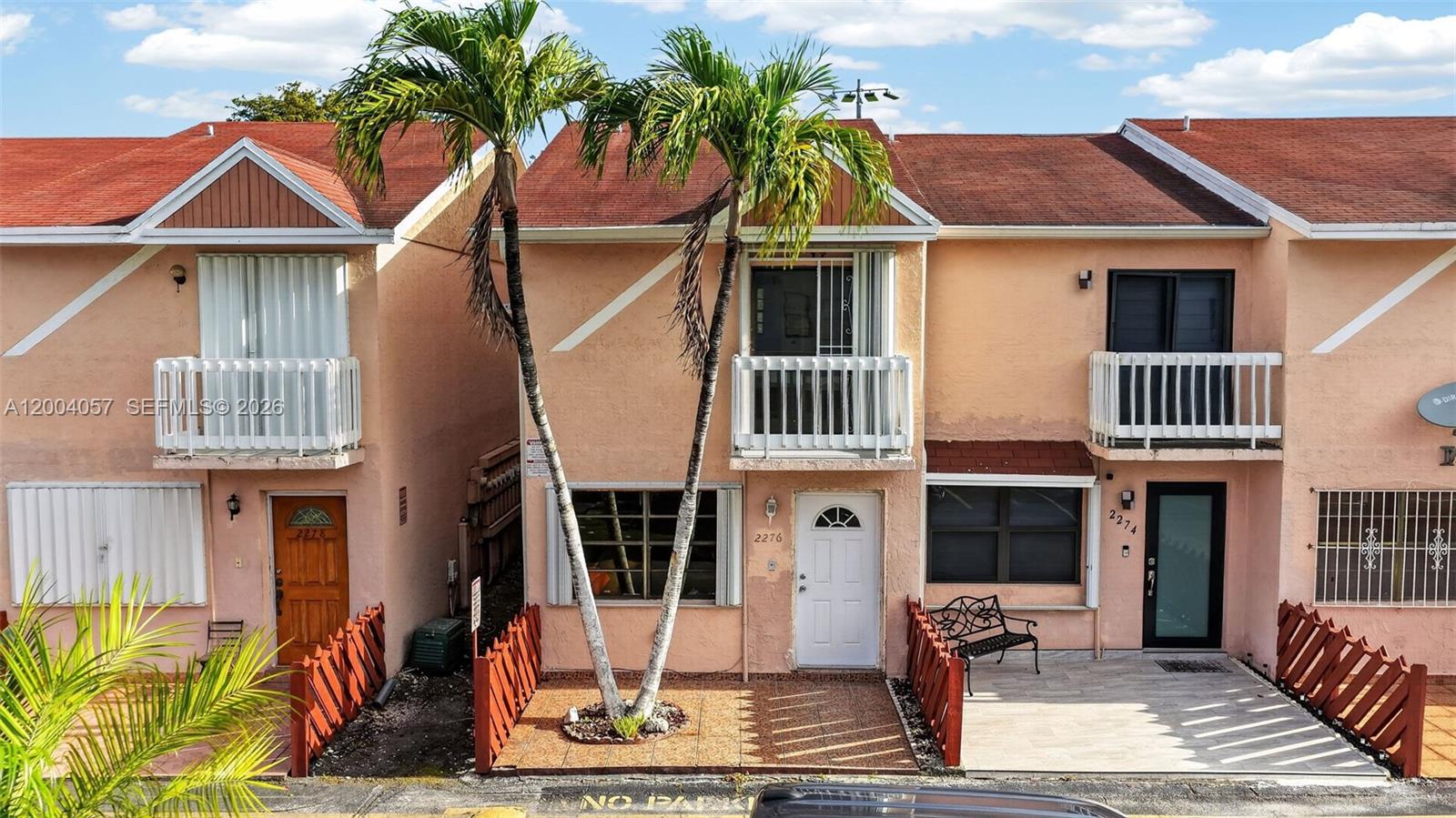 ANGELA CONDO - Residential