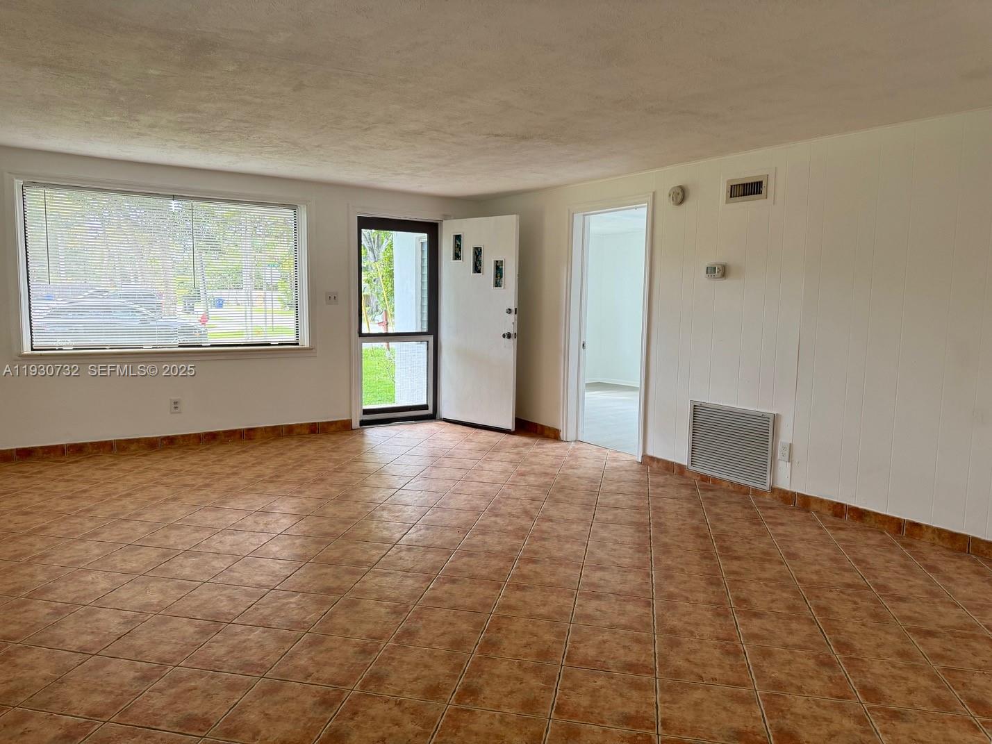 River Oaks - Residential Lease