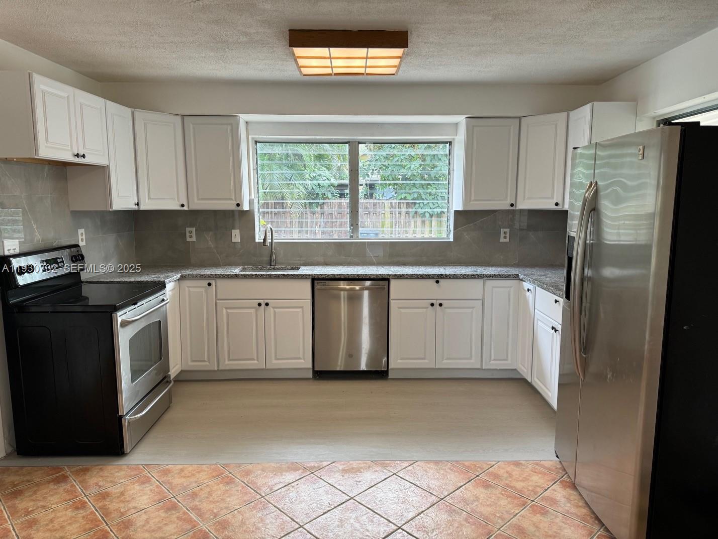 River Oaks - Residential Lease