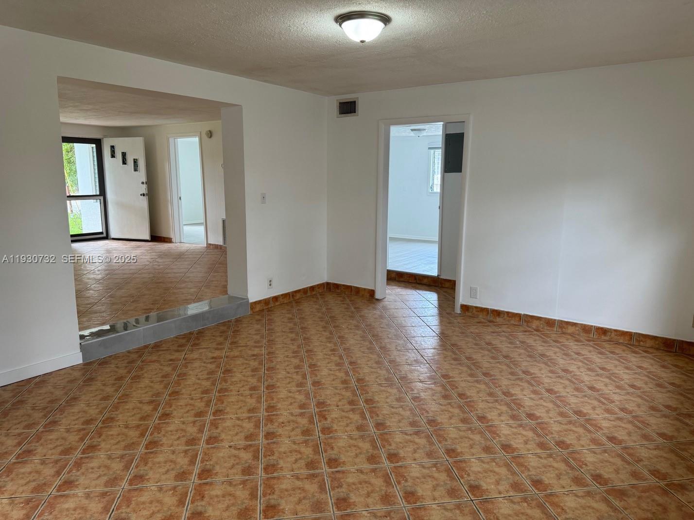 River Oaks - Residential Lease