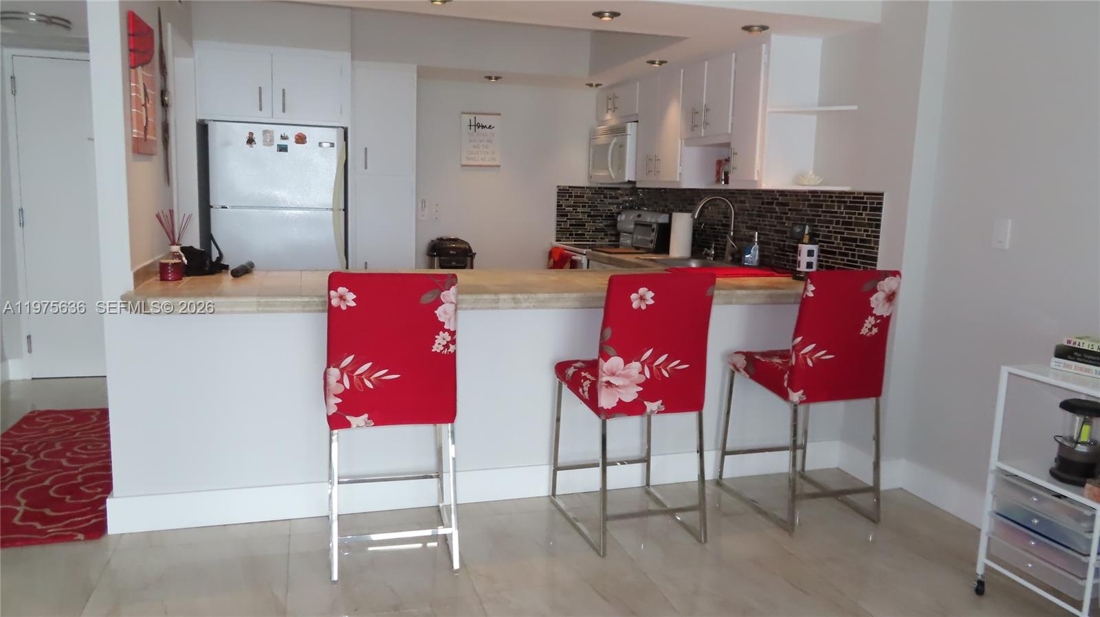 ARLEN BEACH CONDO - Residential Lease