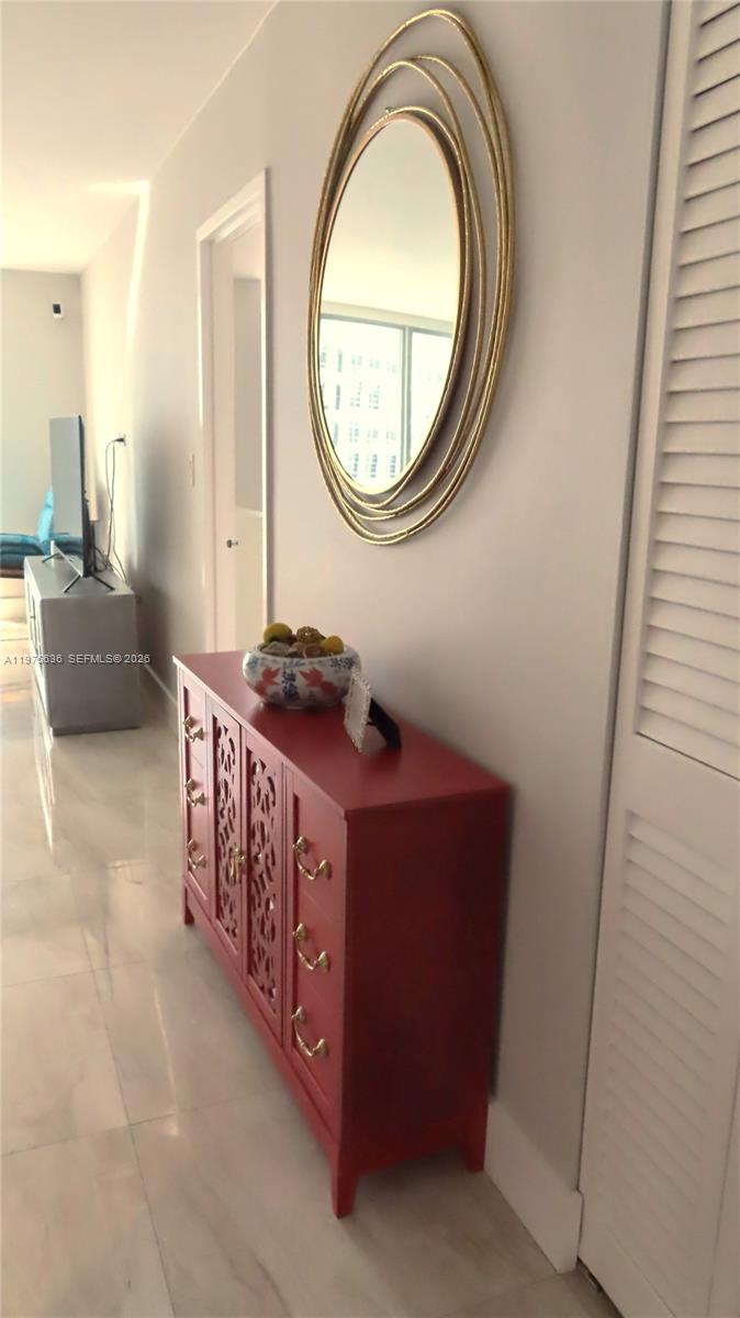 5701 Collins Ave 803