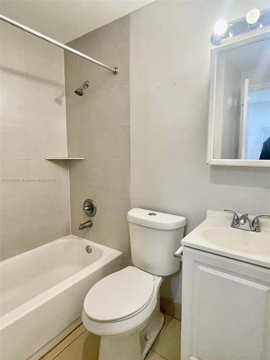 POMPANO ISLES SEC B - Residential Lease