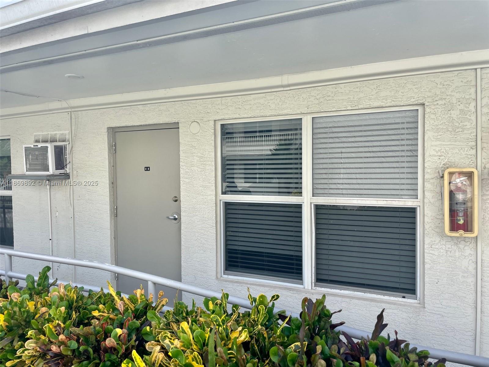 POMPANO ISLES SEC B - Residential Lease