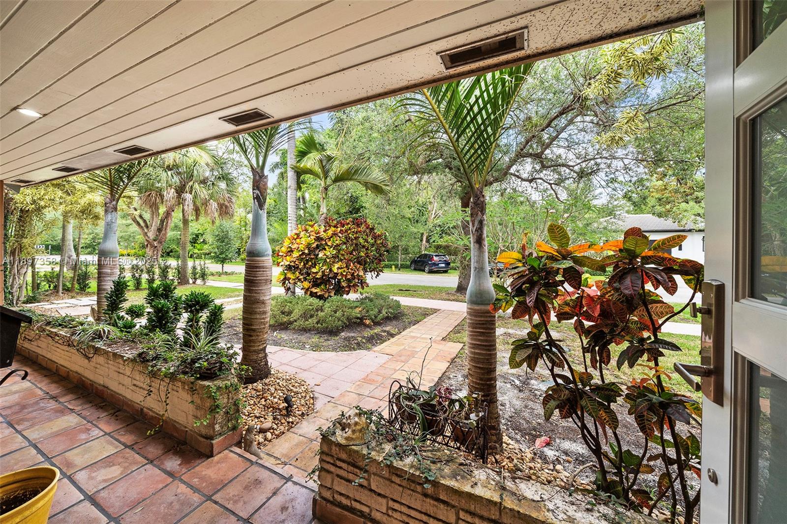 C G BISC BAY SEC 1 PL A - Residential Lease