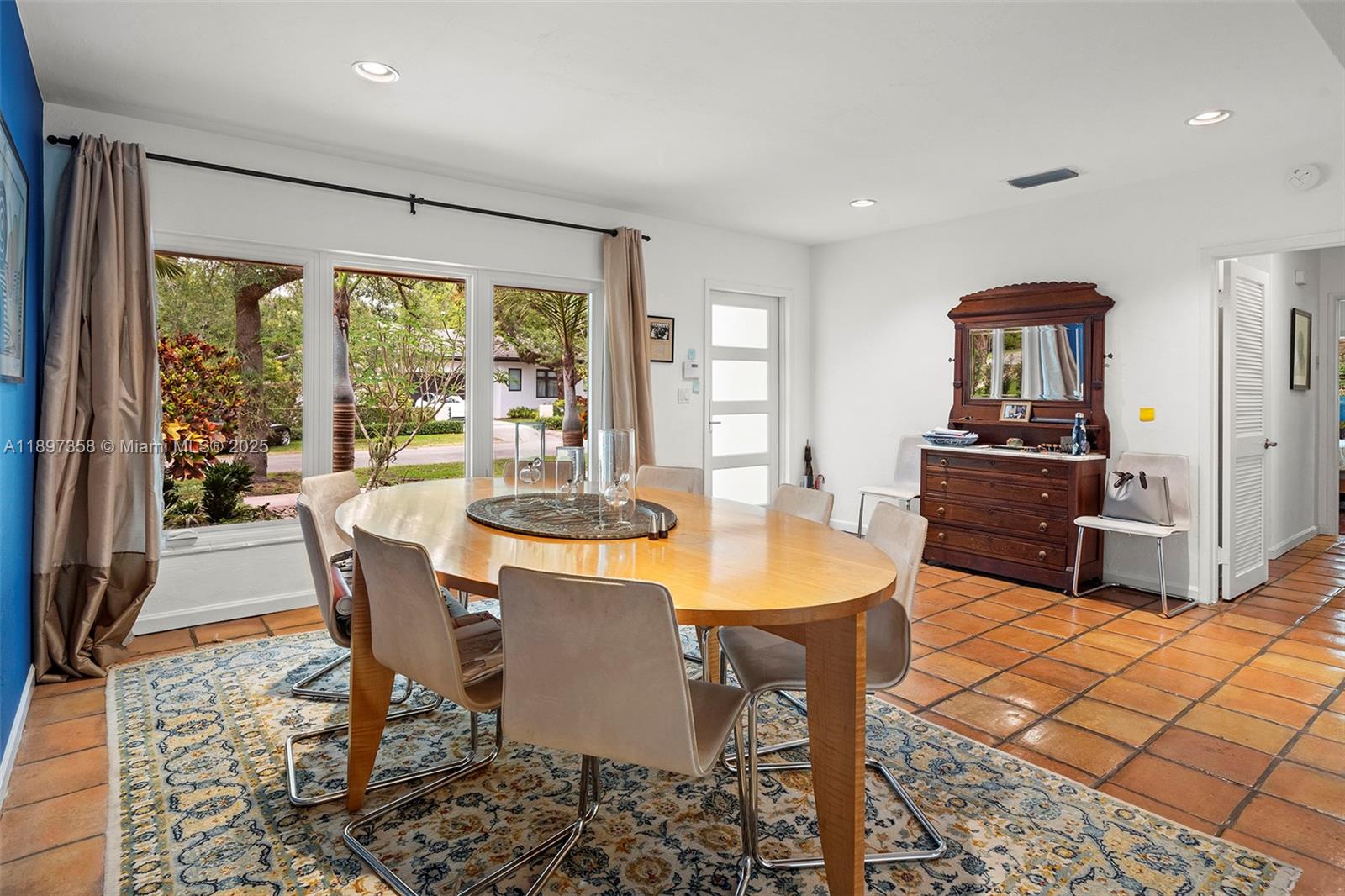 C G BISC BAY SEC 1 PL A - Residential Lease