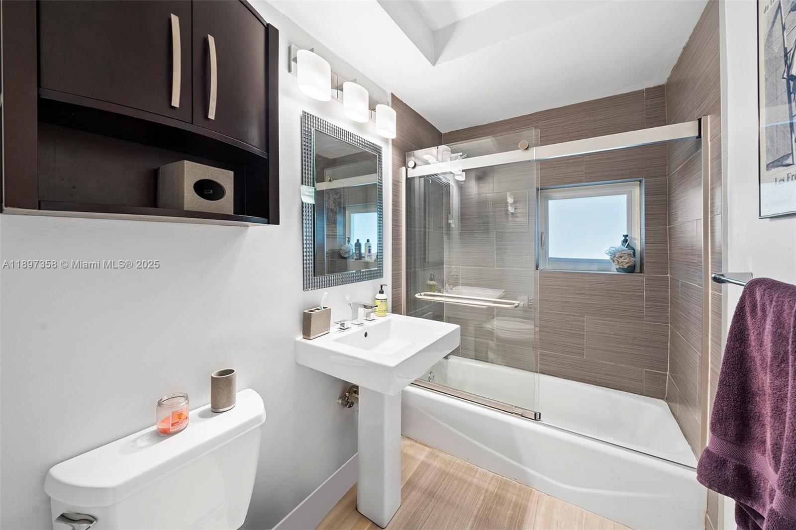 C G BISC BAY SEC 1 PL A - Residential Lease