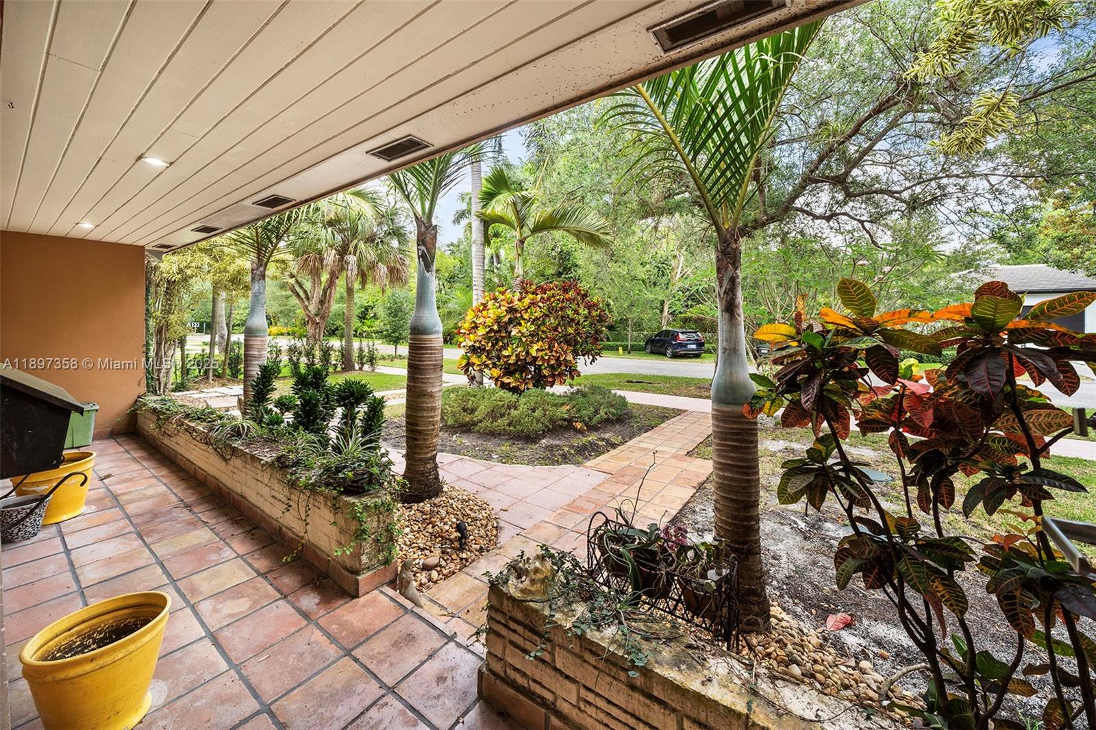 C G BISC BAY SEC 1 PL A - Residential Lease