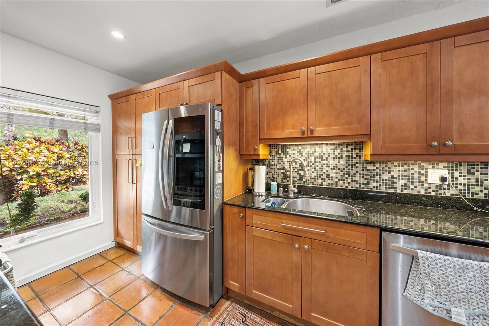 C G BISC BAY SEC 1 PL A - Residential Lease