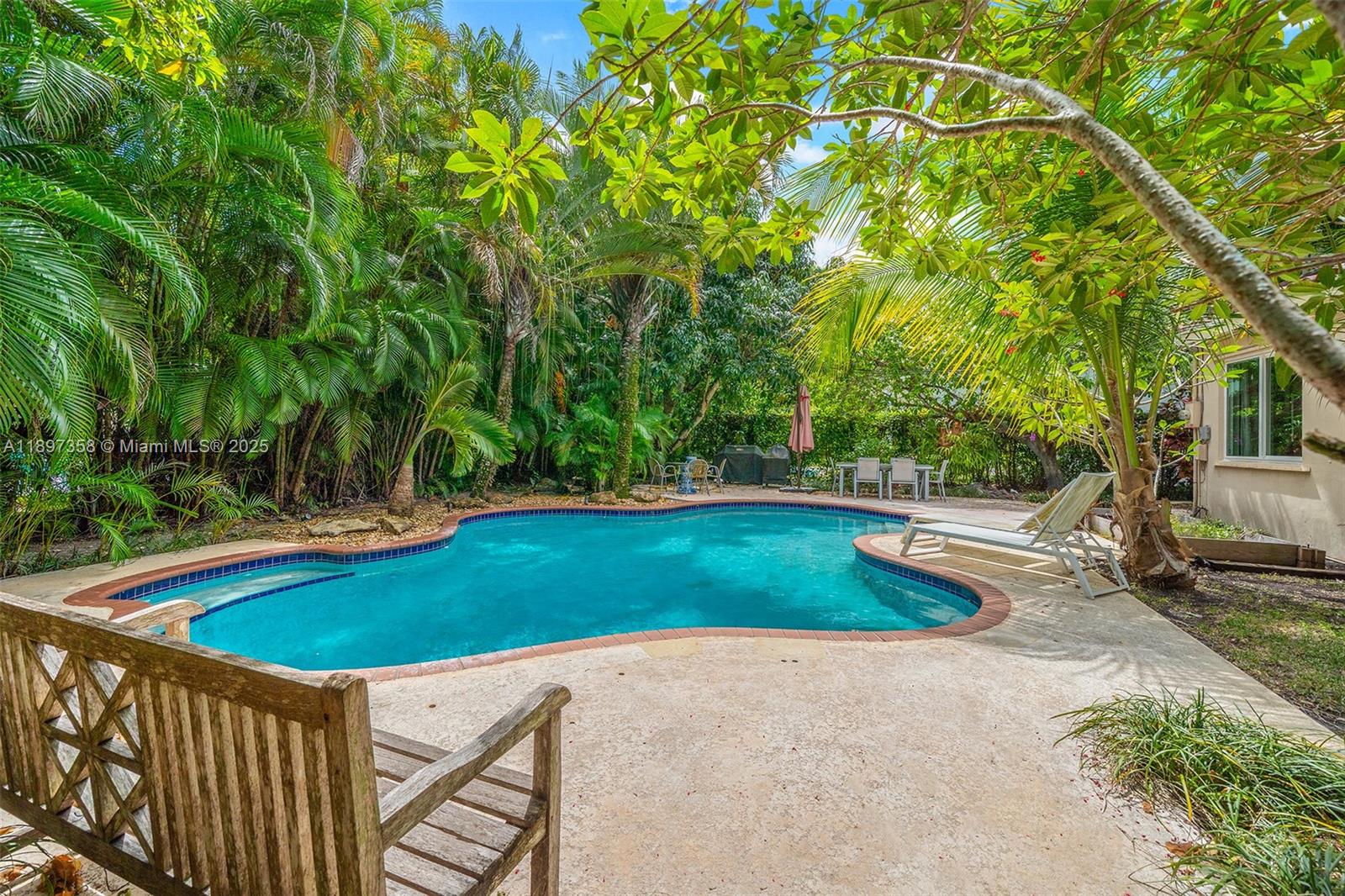 C G BISC BAY SEC 1 PL A - Residential Lease