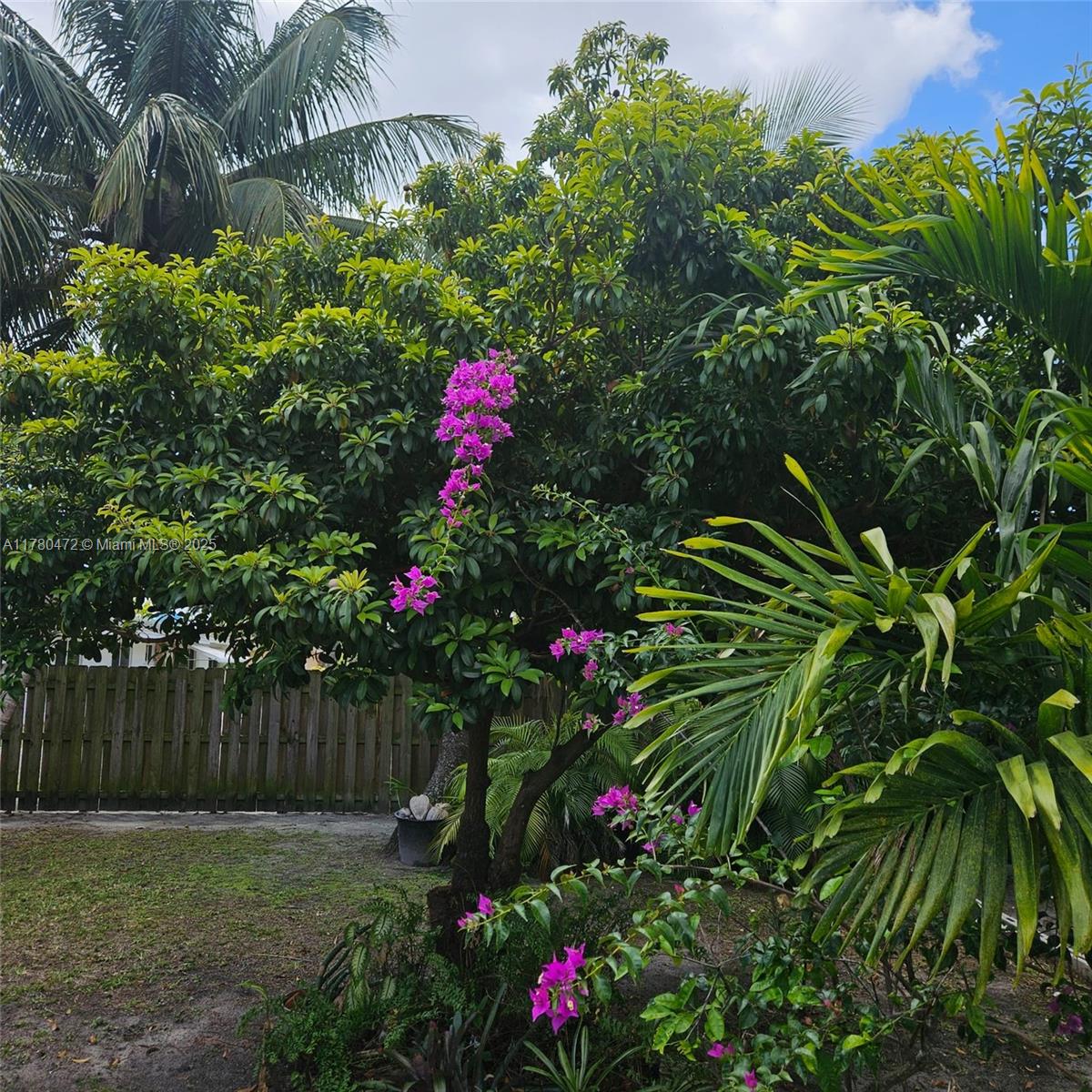 LAUDERDALE LITTLE RANCHES - Land
