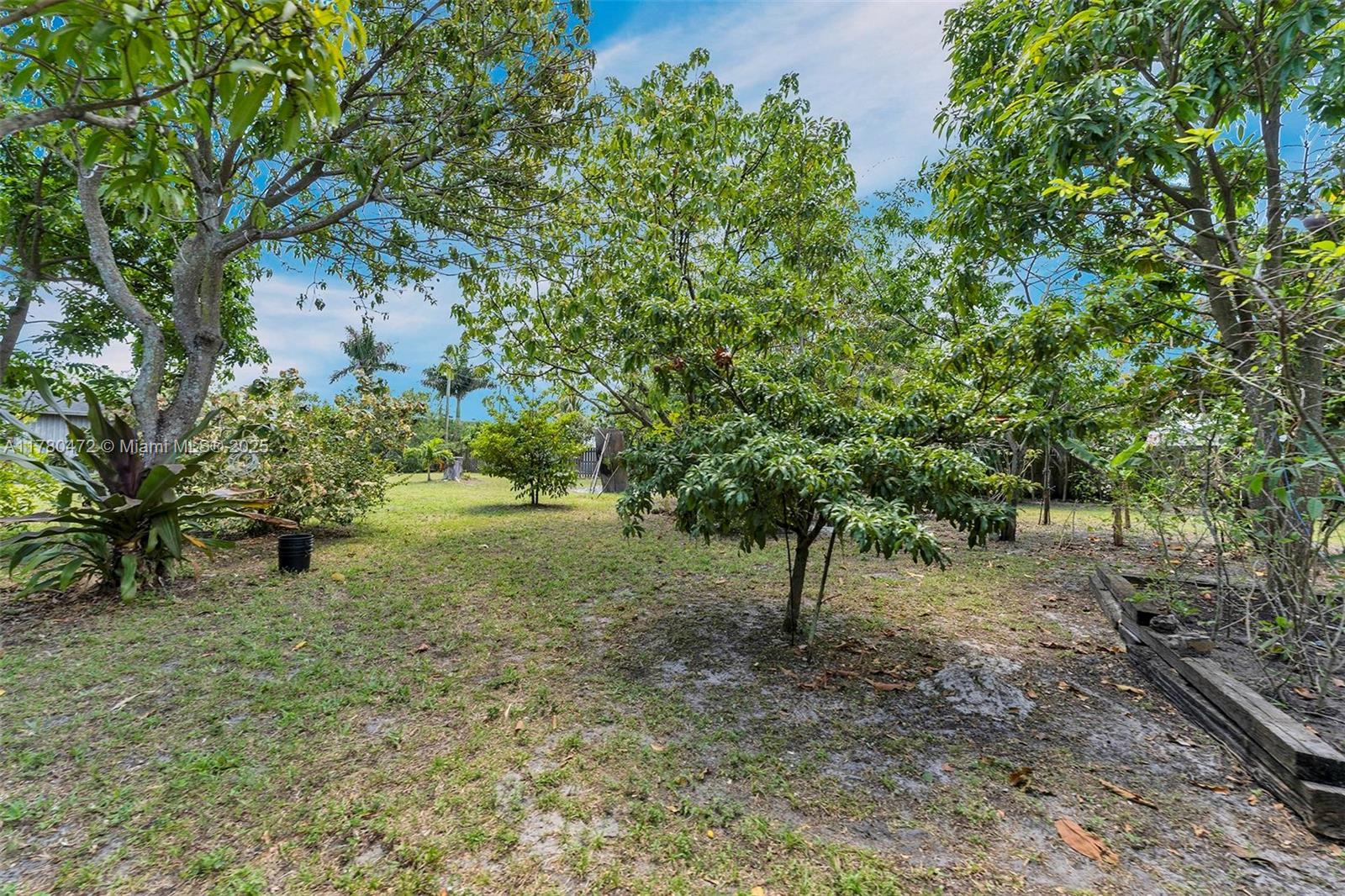 LAUDERDALE LITTLE RANCHES - Land