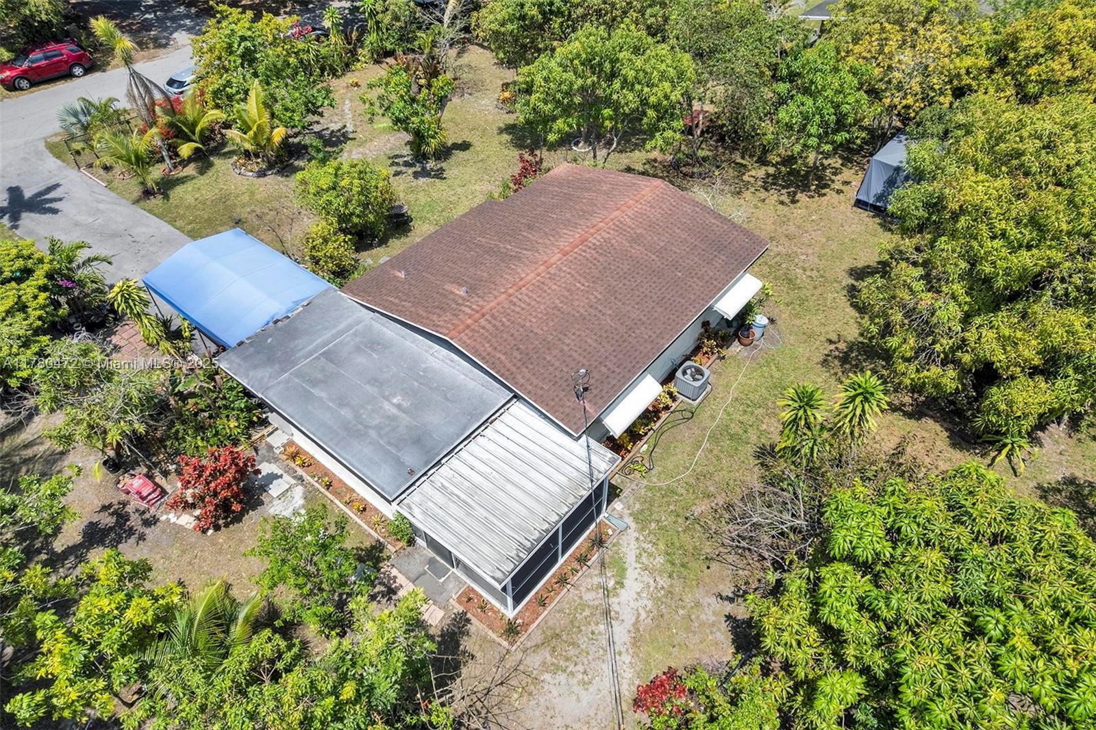 LAUDERDALE LITTLE RANCHES - Land