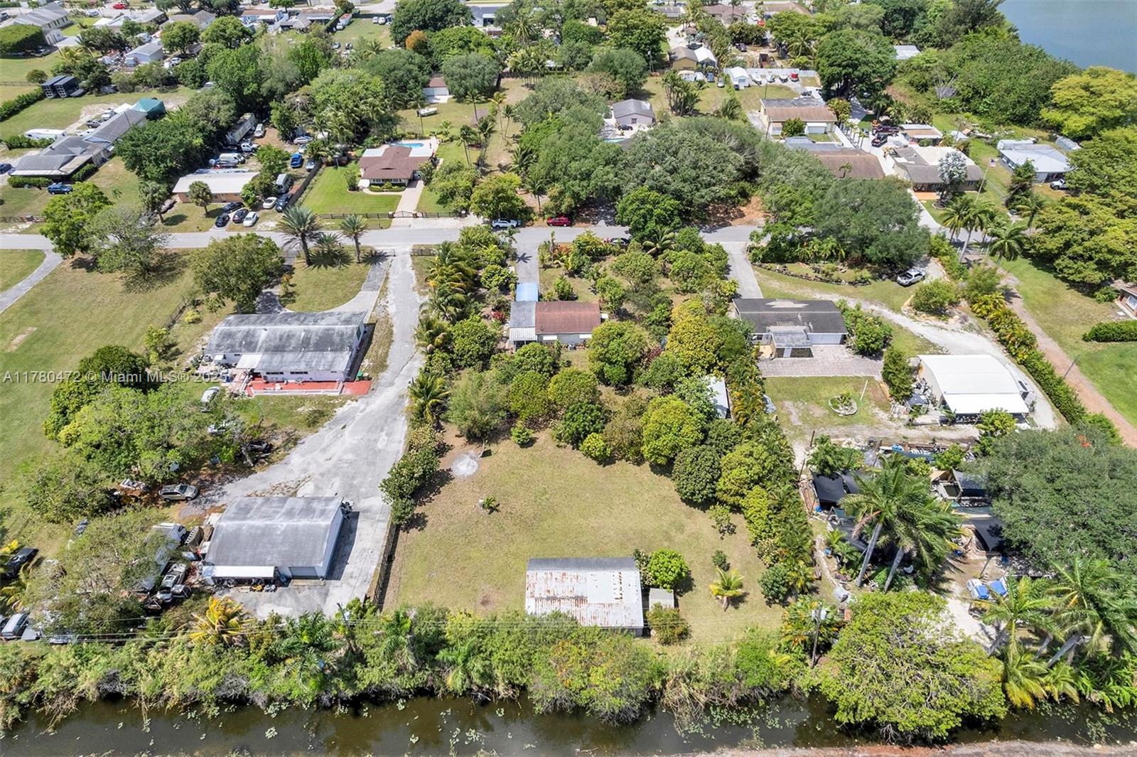 3950 SW 53rd Ave